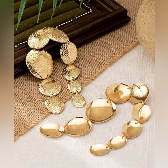 Golden Textured Oval Statement Earrings - Picture 3 of 5